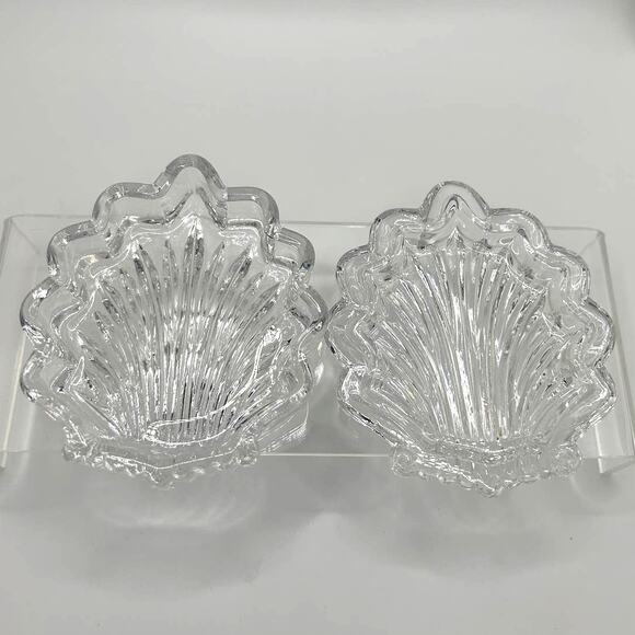 Vintage Sea Shell Shaped Small Glass Trinket Box - Picture 5 of 7